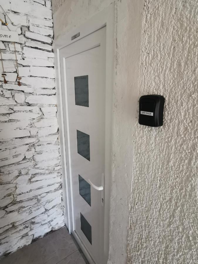 Apartment Thor Rijeka Luaran gambar